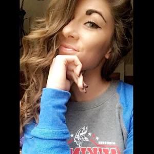 Meet your Posher, Danielle